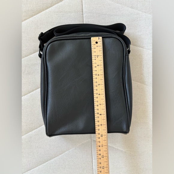 | NWOT | Buffalo | David Bitton | Shoulder / Crossbody Messenger Bag - Picture 13 of 13